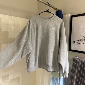ALO Yoga Unisex Accolade Crewneck — Gray